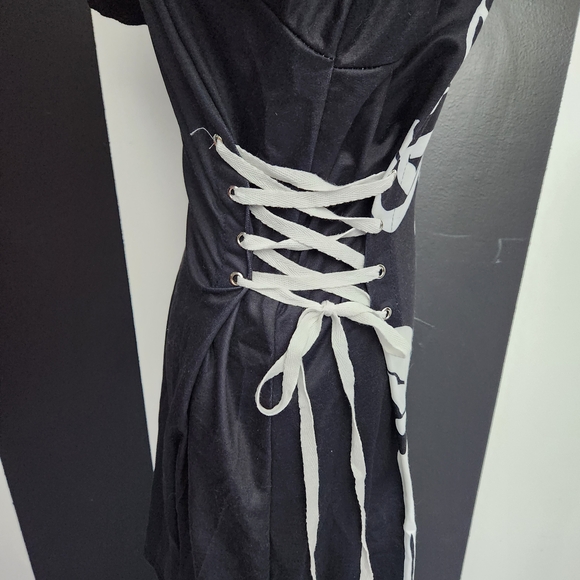 Streetwear Society Black and White Skeleton Long Sleeve Dress - Picture 5 of 6